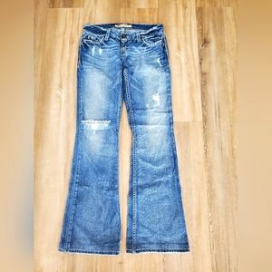 NWOT tags! Super soft pair of distressed BKE Sabrina jeans size 27